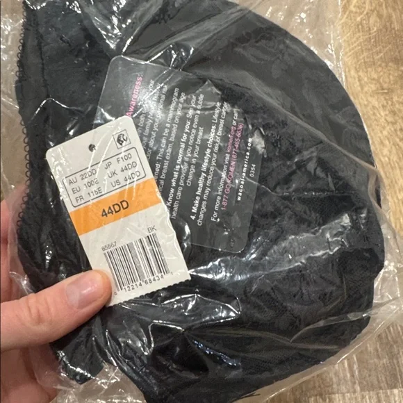 NWT, Wacoal- The Awareness bra, (size 44DD), black - Picture 6 of 7